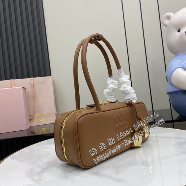 MIU MIU專櫃繆繆最新款Beau手袋原廠皮手提肩背包 jh2750型號：5BB173